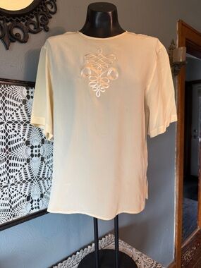 Elegant Cream Embroidered 100% silk Short-Sleeve Blouse